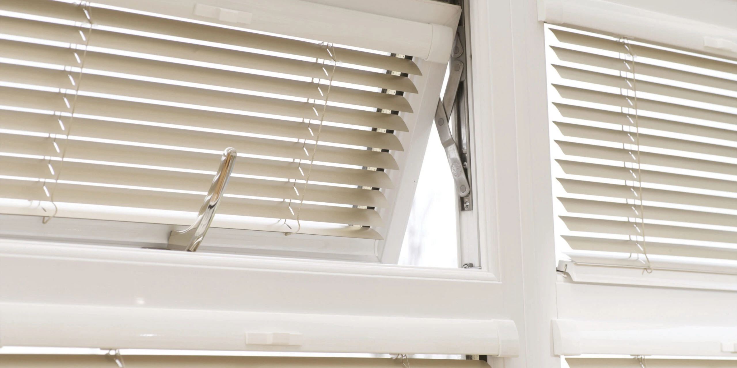 Perfect-Fit-Venetian-blinds.webp<br />
